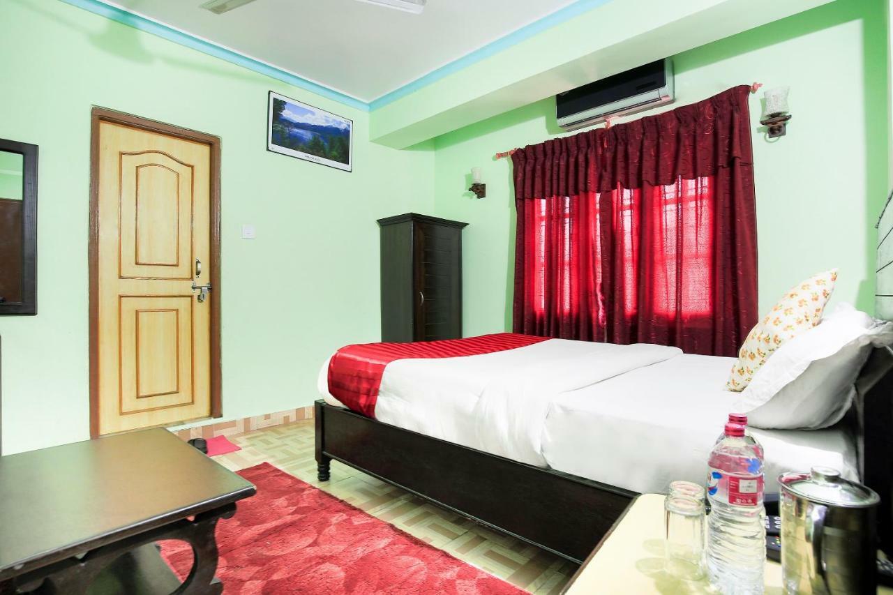 Hotel Rudrakshya Покхара Экстерьер фото